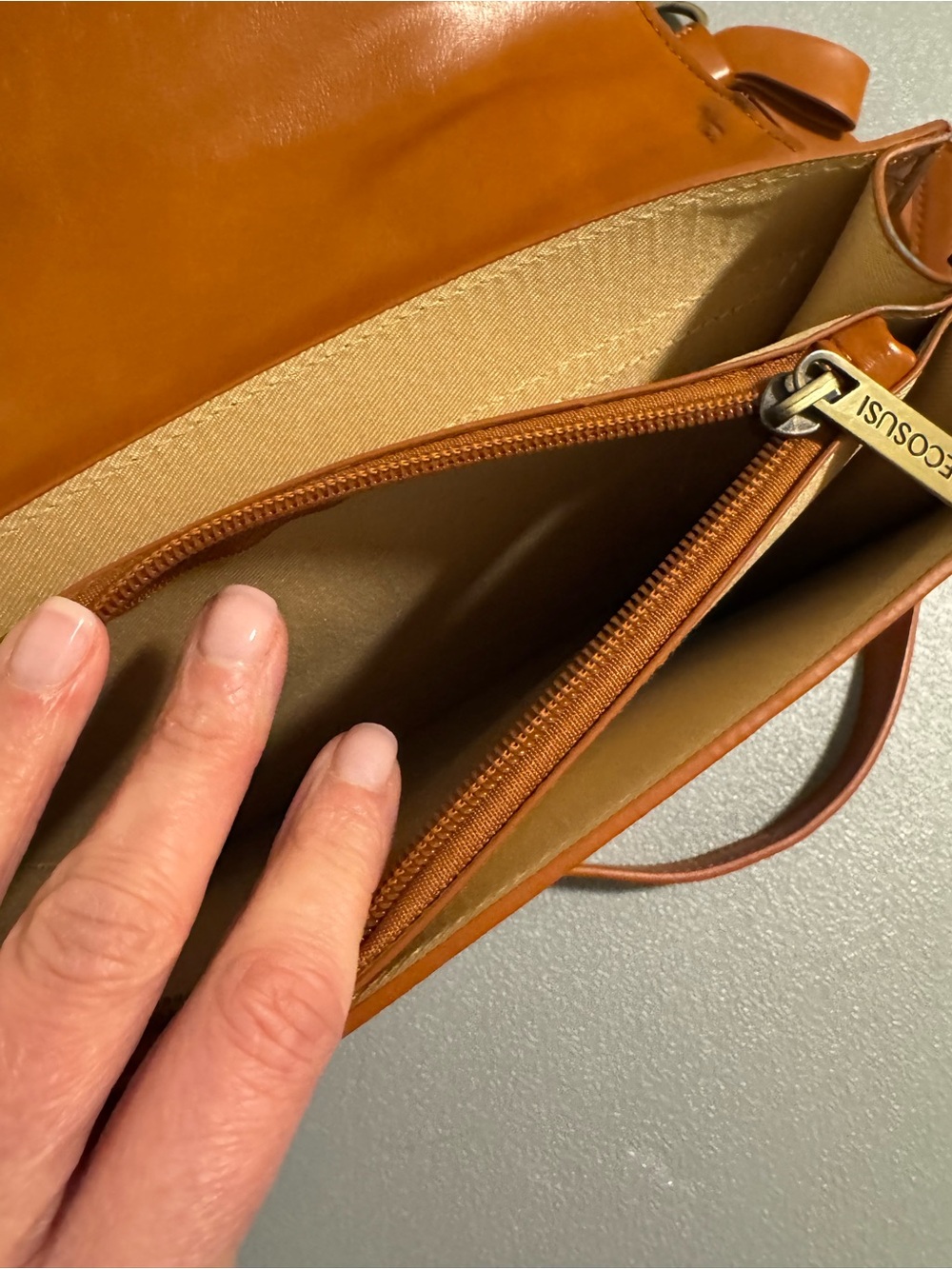 Ecosusi Structured Bow-Accent Satchel Bag in Tan - Picture 6 of 9